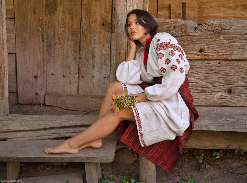 Fresh photos, fresh mood — Women in Slavic costumes online in Taiyuan