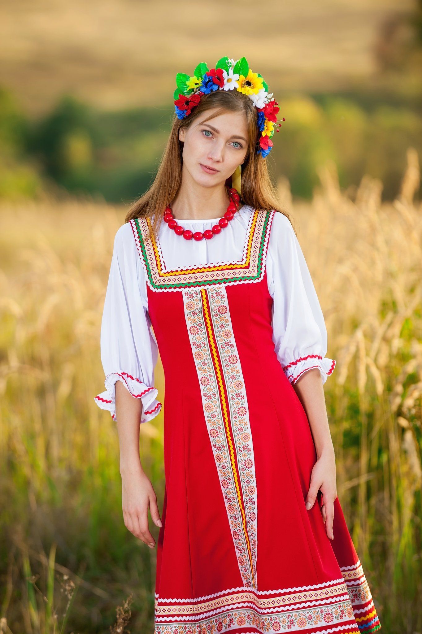 Women in Slavic costumes in Taiyuan — step in, relax, and chat live