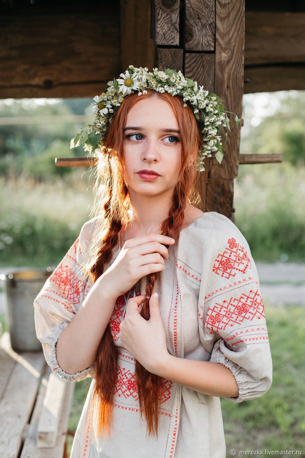 A playful frame from Girls in Slavic costumes — online in Taiyuan