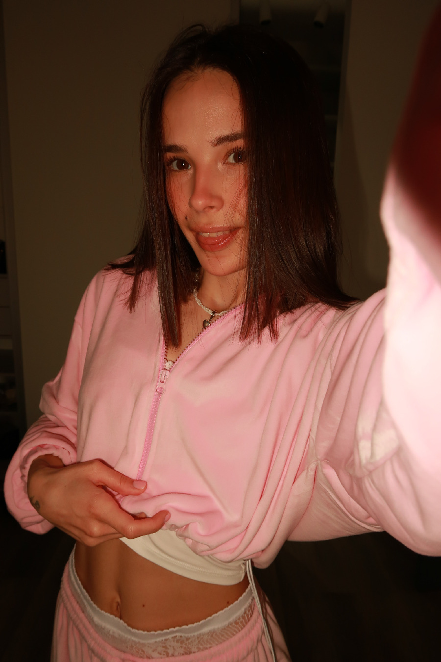 Tina brings the glow — live moments in Taiyuan